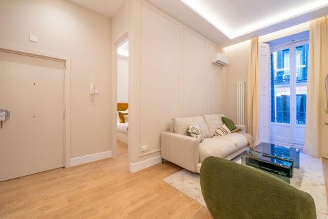 Apartment for sale in Madrid, Spain 3 bedrooms, 146 sq.m. No. 144368 - photo 4