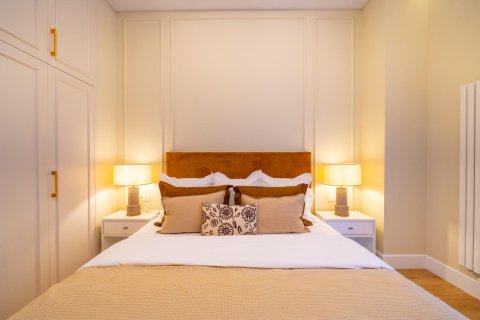 Apartment for sale in Madrid, Spain 3 bedrooms, 146 sq.m. No. 144368 - photo 22