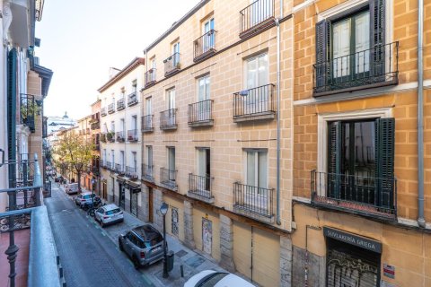 Apartment for sale in Madrid, Spain 3 bedrooms, 146 sq.m. No. 144368 - photo 26