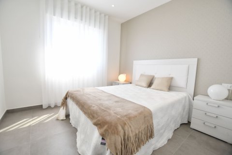 Bungalowi myytävänä San Miguel de Salinas, Alicante, Espanja, 2 makuuhuonetta,  No. 191070 - kuva 21