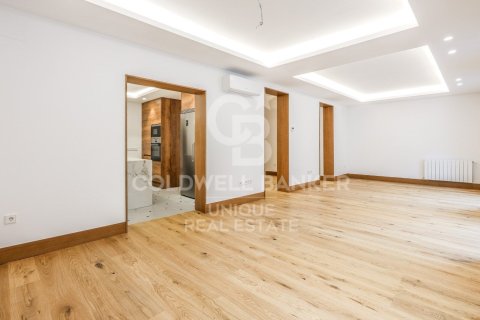 Huoneisto myytävänä Madrid, Espanja, 3 makuuhuonetta, 177 m2 No. 156943 - kuva 4