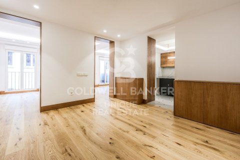 Huoneisto myytävänä Madrid, Espanja, 3 makuuhuonetta, 177 m2 No. 156943 - kuva 11