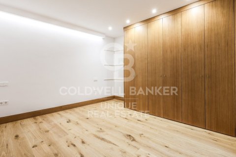 Huoneisto myytävänä Madrid, Espanja, 3 makuuhuonetta, 177 m2 No. 156943 - kuva 14