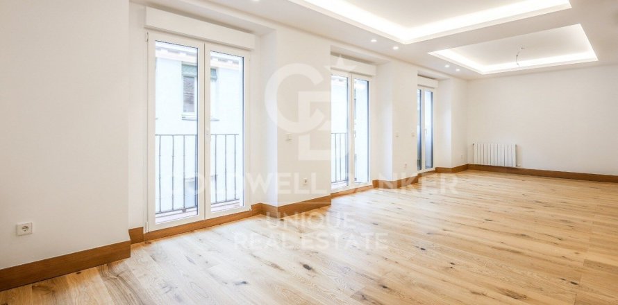 Huoneisto Madrid, Espanja 3 makuuhuonetta, 177 m2 No. 156943