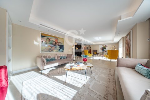 Lägenhet till salu i Barcelona, Spanien 4 sovrum, 343 kvm. Nr. 156944 - foto 8