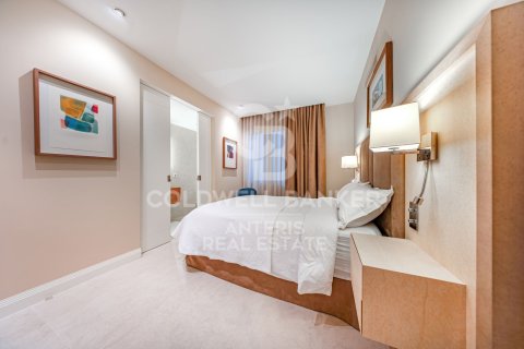 Lägenhet till salu i Barcelona, Spanien 4 sovrum, 343 kvm. Nr. 156944 - foto 25