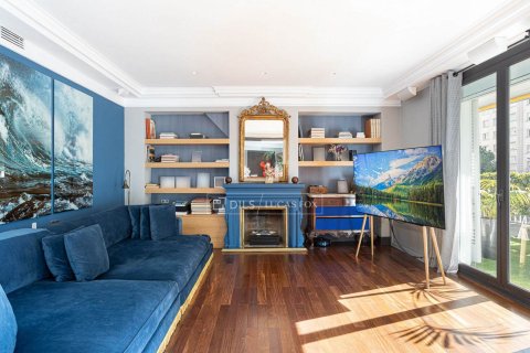 Apartment à vendre à Barcelona, Espagne, 7 chambres, 563 m2 No. 195621 - photo 3