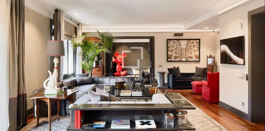 Apartment à Barcelona, Espagne 7 chambres, 563 m2 No. 195621