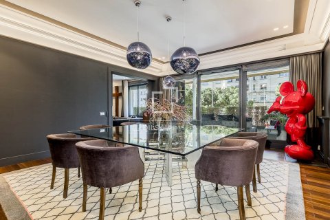 Apartment à vendre à Barcelona, Espagne, 7 chambres, 563 m2 No. 195621 - photo 2