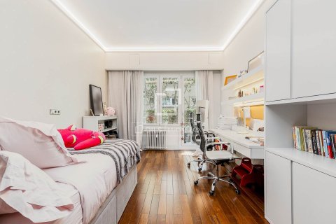 Apartment à vendre à Barcelona, Espagne, 7 chambres, 563 m2 No. 195621 - photo 28
