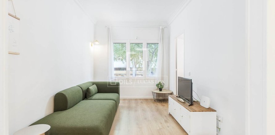 Apartment à Barcelona, Espagne 3 chambres, 75 m2 No. 195622