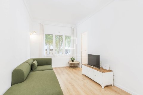 Apartment à vendre à Barcelona, Espagne, 3 chambres, 75 m2 No. 195622 - photo 5