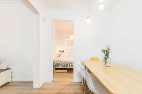 Apartment à vendre à Barcelona, Espagne, 3 chambres, 75 m2 No. 195622 - photo 8