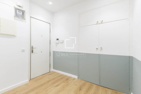 Apartment à vendre à Barcelona, Espagne, 3 chambres, 75 m2 No. 195622 - photo 25