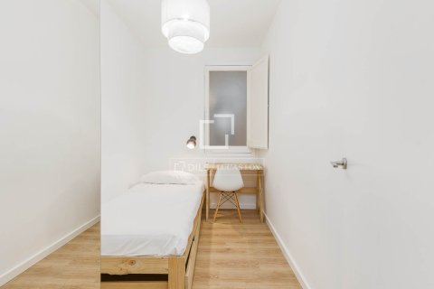 Apartment à vendre à Barcelona, Espagne, 3 chambres, 75 m2 No. 195622 - photo 16
