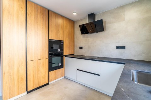 Apartament w El Campello, Alicante, Hiszpania 3 sypialnie, 246 mkw. nr 149847 – zdjęcie 15