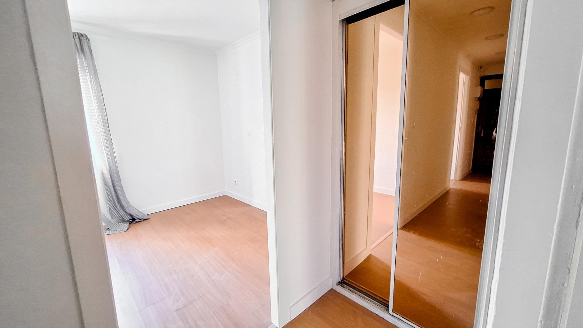 Appartamento a Oviedo, Asturias, Spagna 1 camera da letto, 58 mq. N° 182851