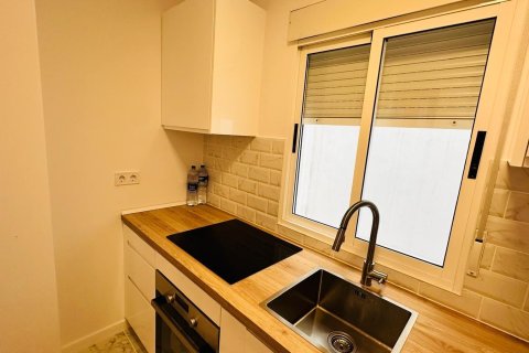 Apartment for sale in Torrevieja, Alicante, Spain 2 bedrooms, 68 sq.m. No. 182853 - photo 5
