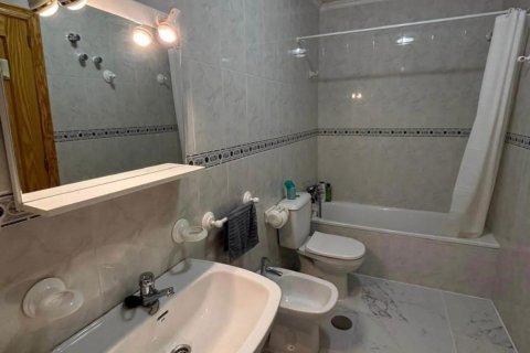 Apartment for sale in Torrevieja, Alicante, Spain 2 bedrooms, 68 sq.m. No. 182853 - photo 24