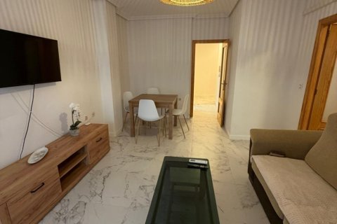 Apartment for sale in Torrevieja, Alicante, Spain 2 bedrooms, 68 sq.m. No. 182853 - photo 3
