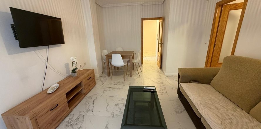 Apartment in Torrevieja, Alicante, Spain 2 bedrooms, 68 sq.m. No. 182853