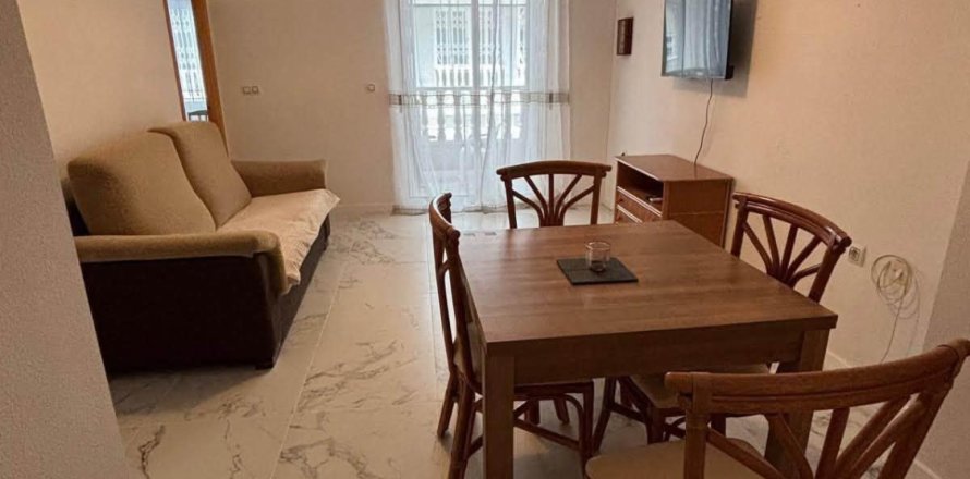 Apartment in Torrevieja, Alicante, Spain 2 bedrooms, 68 sq.m. No. 182853