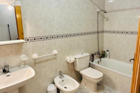 Apartment for sale in Torrevieja, Alicante, Spain 2 bedrooms, 68 sq.m. No. 182853 - photo 22