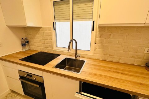 Apartment for sale in Torrevieja, Alicante, Spain 2 bedrooms, 68 sq.m. No. 182853 - photo 4