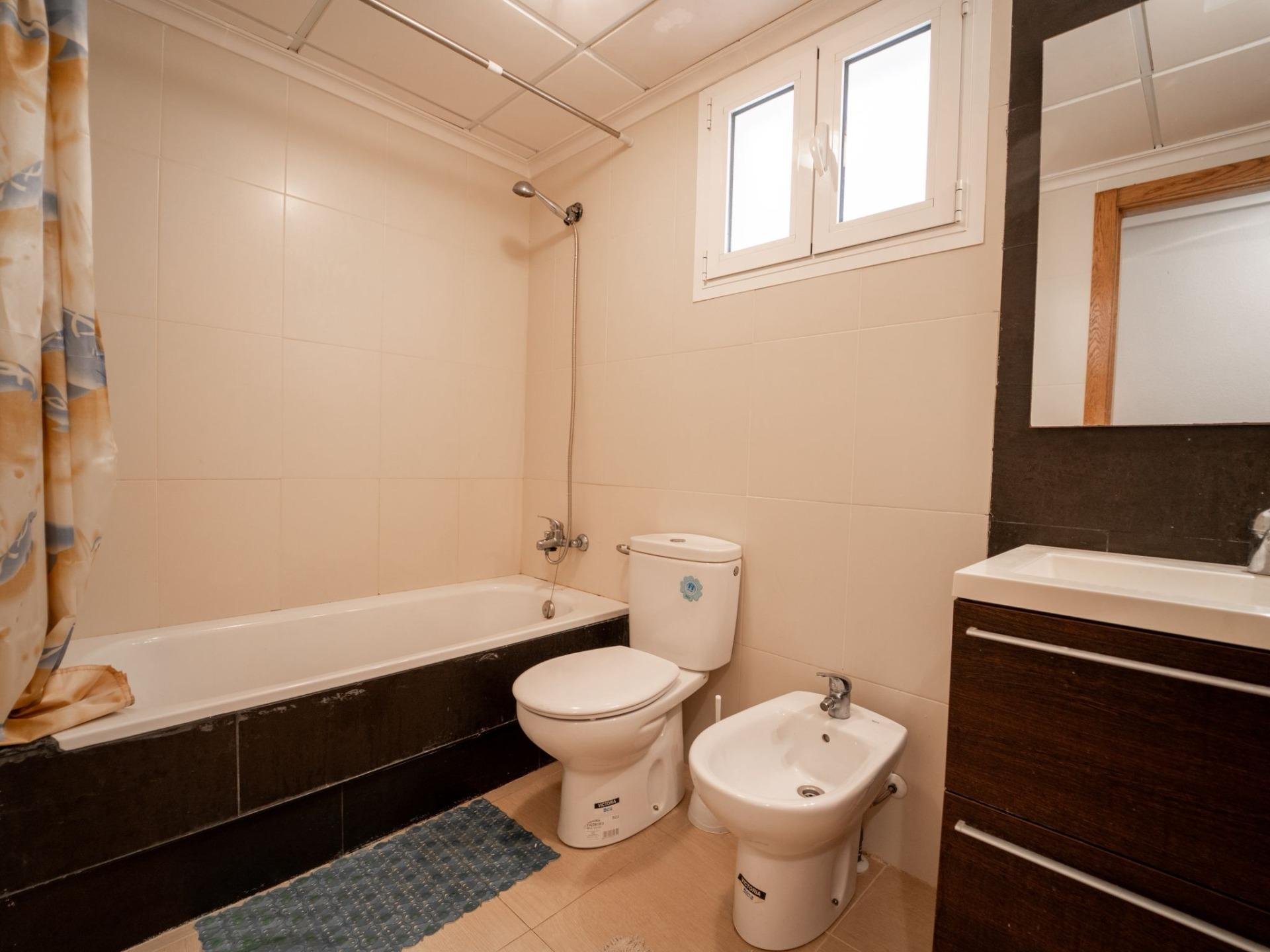 Apartment in Torrevieja, Alicante, Spain 2 bedrooms, 70 sq.m. No. 182852