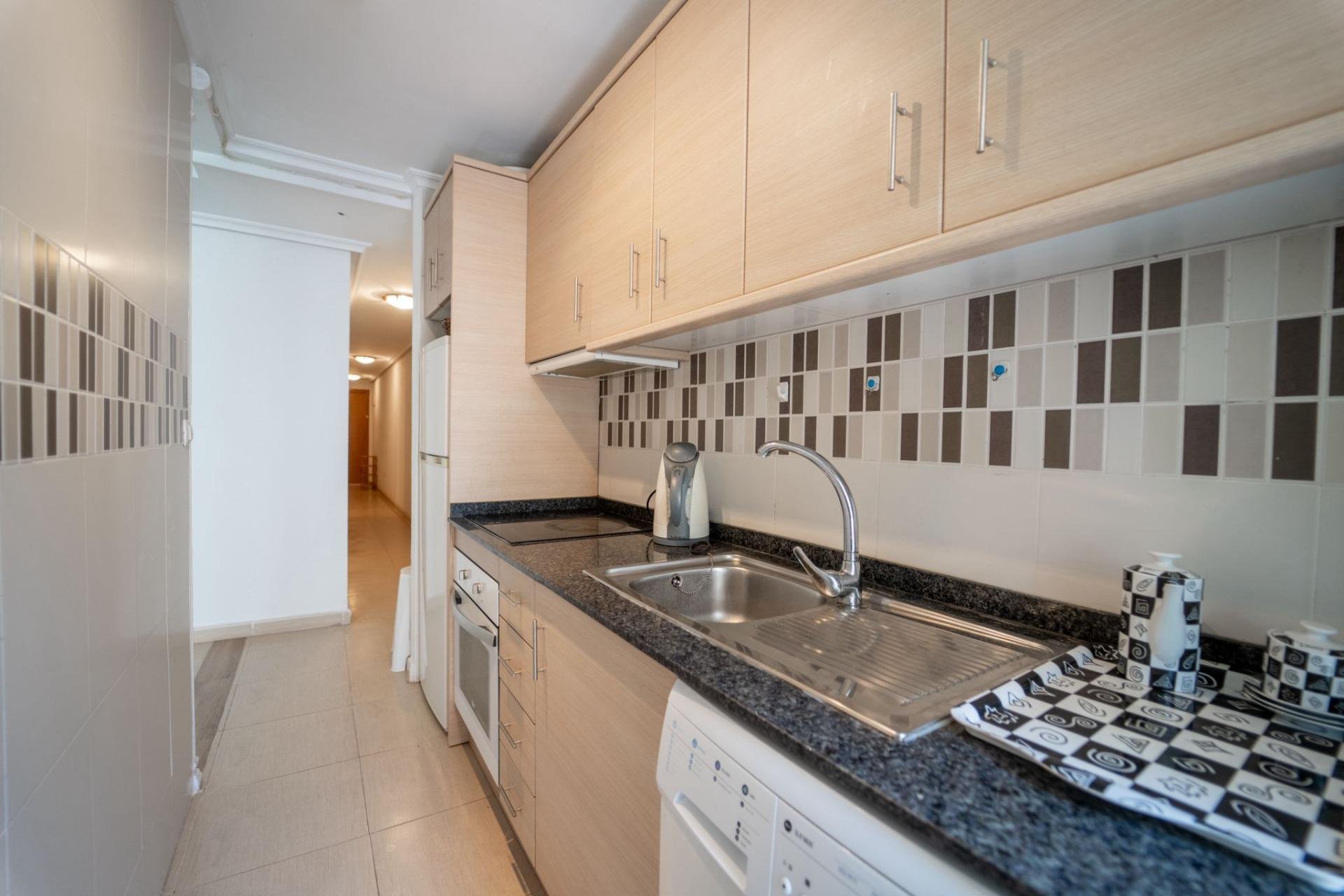 Apartment in Torrevieja, Alicante, Spain 2 bedrooms, 70 sq.m. No. 182852