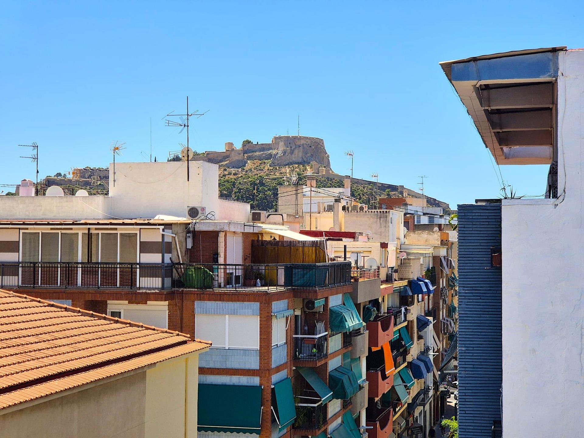 Dzīvoklis Alicante, Spānijā 1 istaba, 85 m2 Nr. 183079