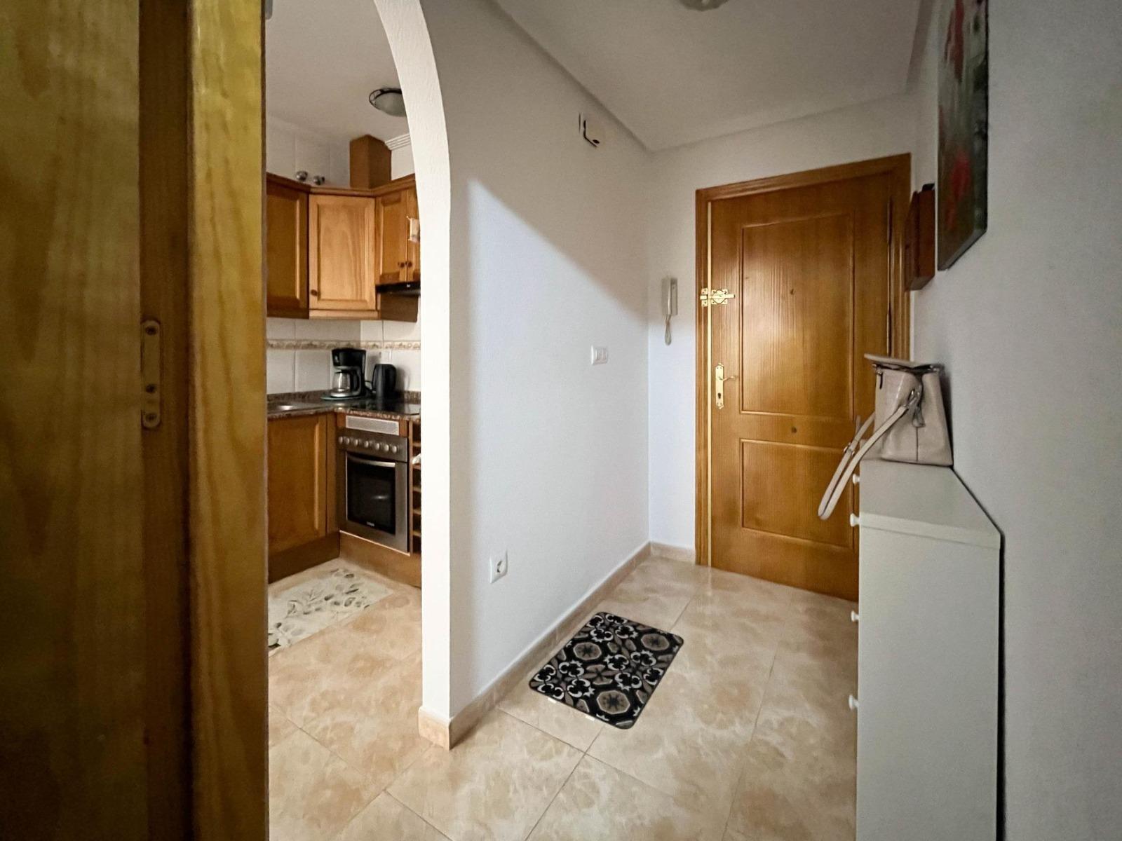 Apartamento en Torrevieja, Alicante, España 1 dormitorio, 52 m2 No. 183080