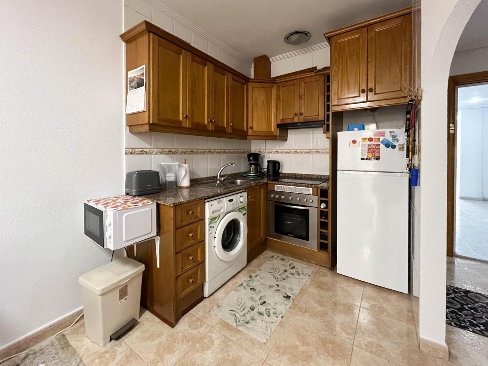 Apartamento en Torrevieja, Alicante, España 1 dormitorio, 52 m2 No. 183080