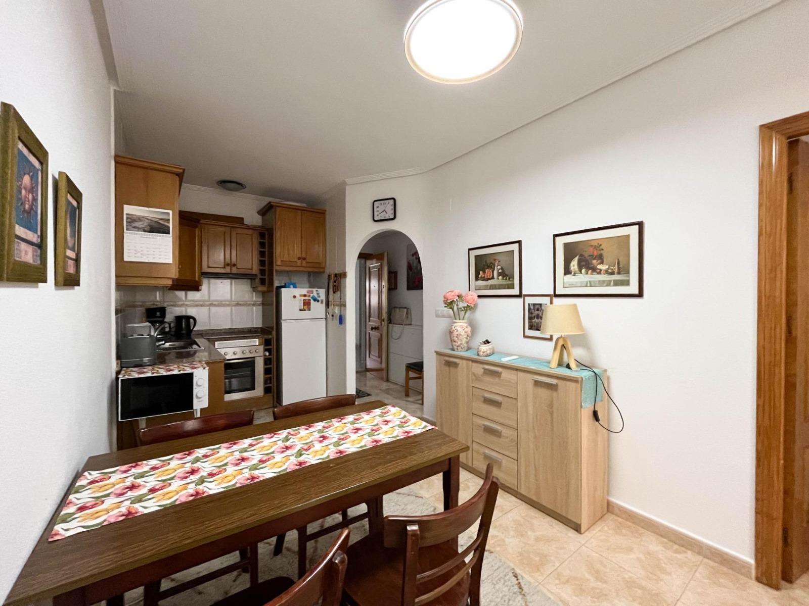 Apartamento en Torrevieja, Alicante, España 1 dormitorio, 52 m2 No. 183080