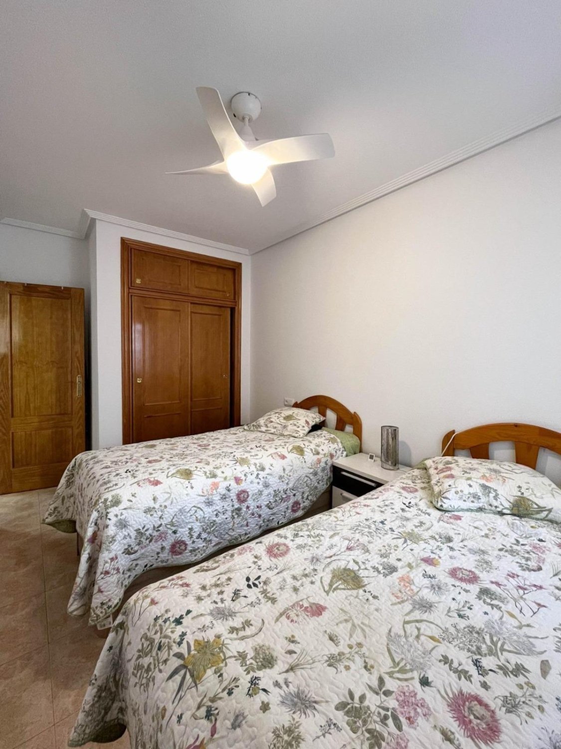 Apartamento en Torrevieja, Alicante, España 1 dormitorio, 52 m2 No. 183080