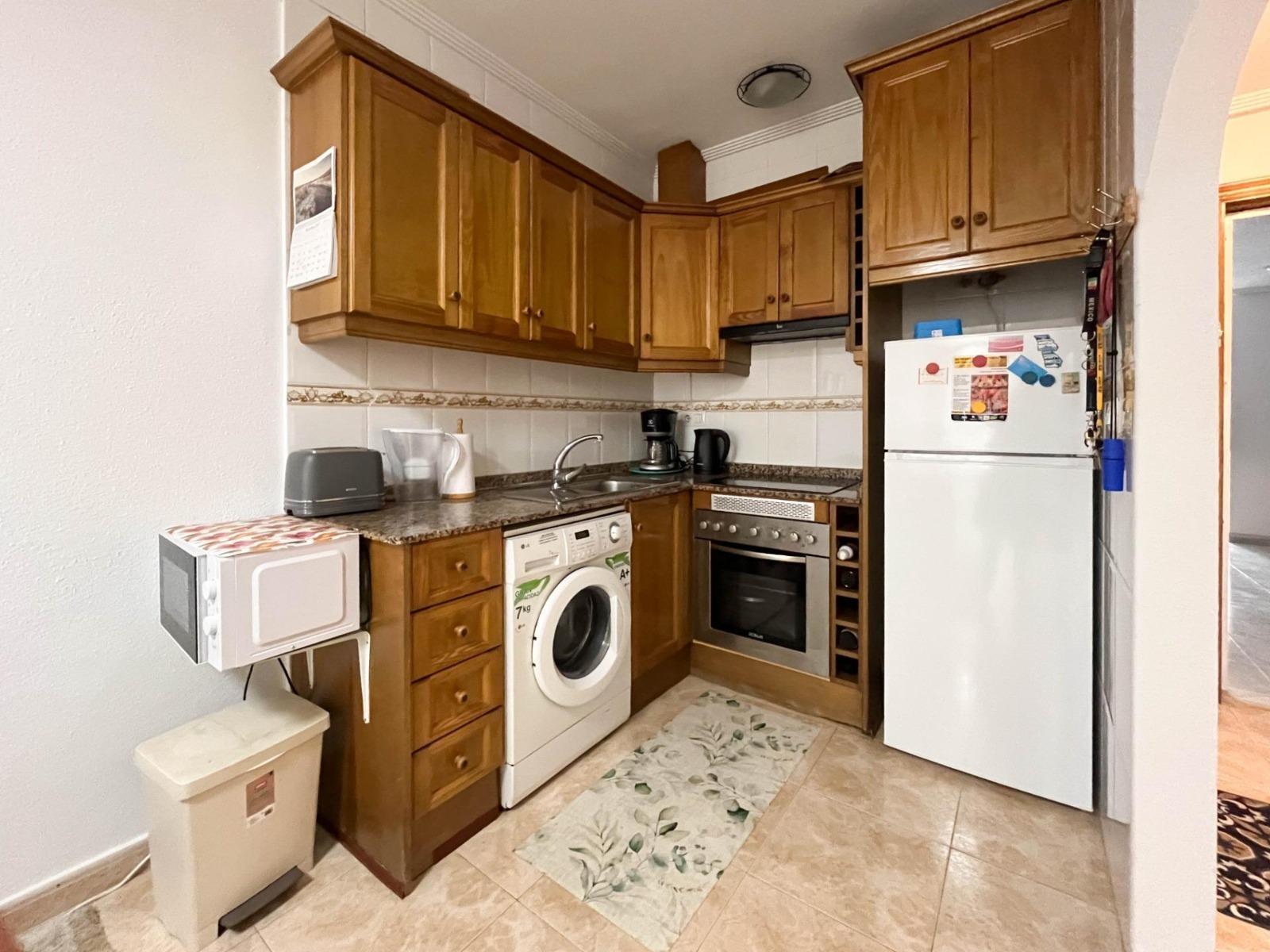 Apartamento en Torrevieja, Alicante, España 1 dormitorio, 52 m2 No. 183080