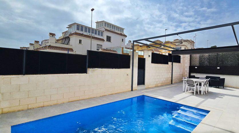 Villa en Alicante, España 3 dormitorios, 100 m2 No. 145335