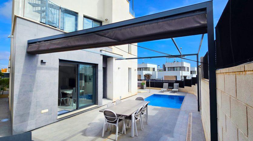 Villa en Alicante, España 3 dormitorios, 100 m2 No. 145335