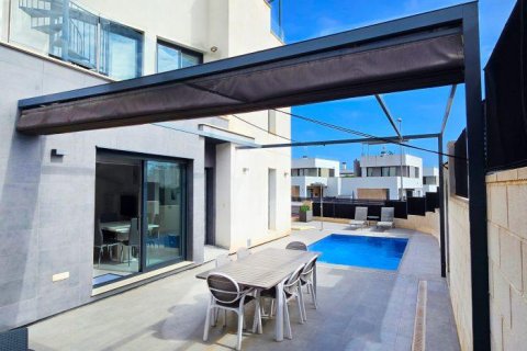 Villa à vendre à Alicante, Espagne, 3 chambres, 100 m2 No. 145335 - photo 5