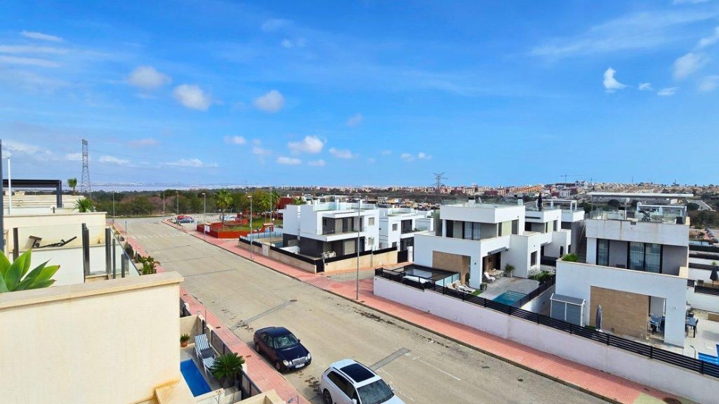Villa en Alicante, España 3 dormitorios, 100 m2 No. 145335