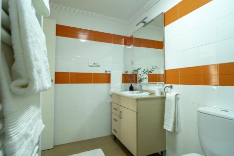 Lägenhet till salu i Playa Flamenca II, Alicante, Spanien 2 sovrum, 70 kvm. Nr. 145337 - foto 16