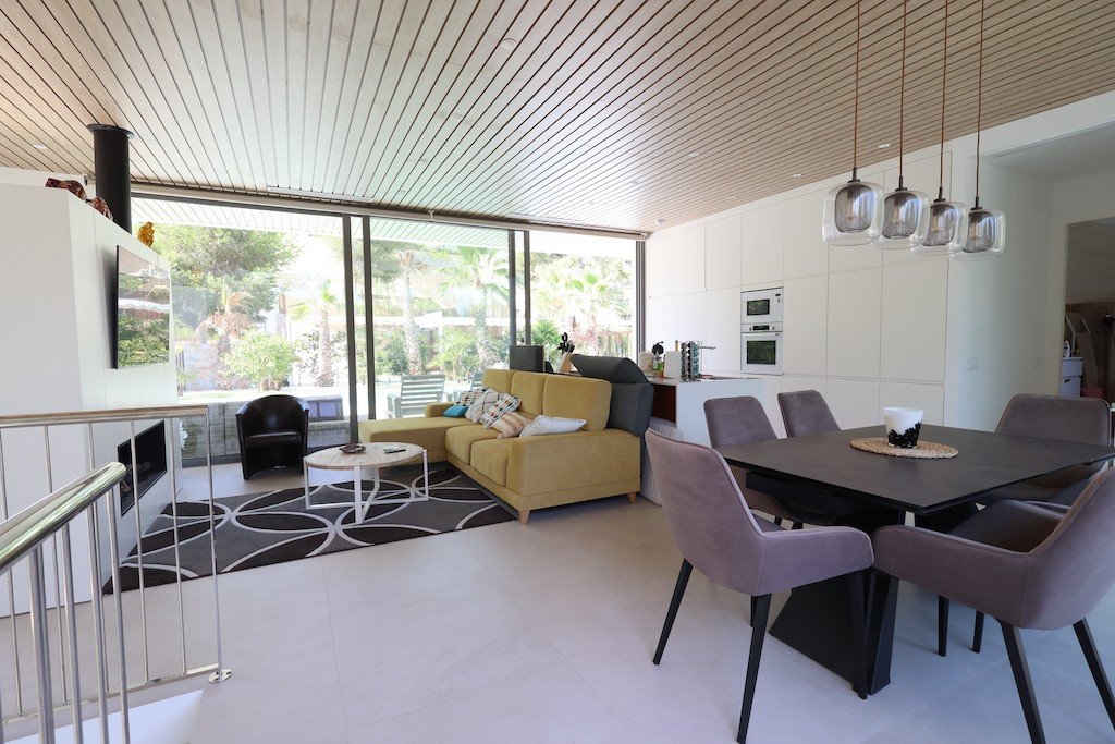 Villa en Campoamor, Alicante, España 4 dormitorios, 272 m2 No. 145334
