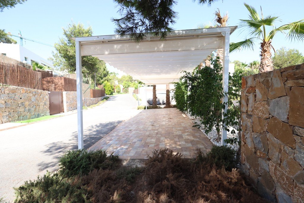 Villa en Campoamor, Alicante, España 4 dormitorios, 272 m2 No. 145334