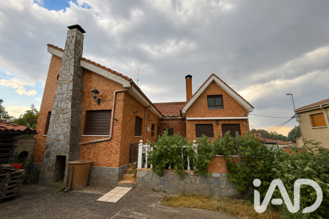 House in Santovenia de la Valdoncina, Leon, Spanien 3 Schlafzimmer, 305 m2 Nr. 192234