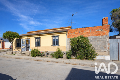 Casa a Valdestillas, Valladolid, Spagna 4 camere da letto, 106 mq. N° 192235