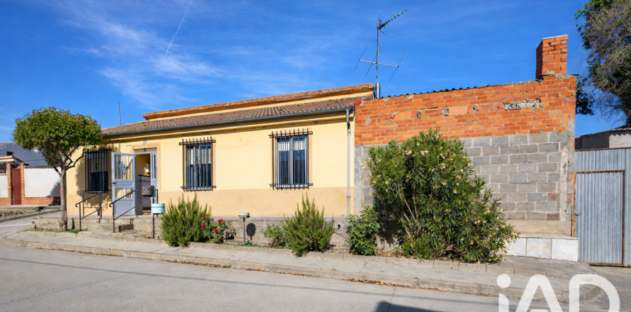 Talo Valdestillas, Valladolid, Espanja 4 makuuhuonetta, 106 m2 No. 192235