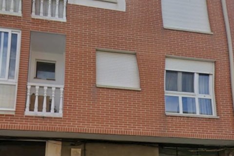 Huoneisto myytävänä Veguellina de Orbigo, Leon, Espanja, 3 makuuhuonetta, 119 m2 No. 192230 - kuva 12