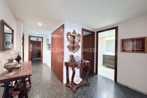 Apartament w Valencia, Hiszpania 4 sypialnie, 166 mkw. nr 156678 – zdjęcie 12