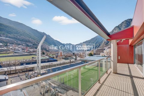 Penthouse for sale in Principado De Andorra (Ninguna Poblacion Tiene C.P.), Lleida, Spain 4 bedrooms, 318 sq.m. No. 156677 - photo 19