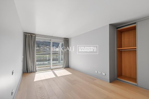 Penthouse for sale in Principado De Andorra (Ninguna Poblacion Tiene C.P.), Lleida, Spain 4 bedrooms, 318 sq.m. No. 156677 - photo 15
